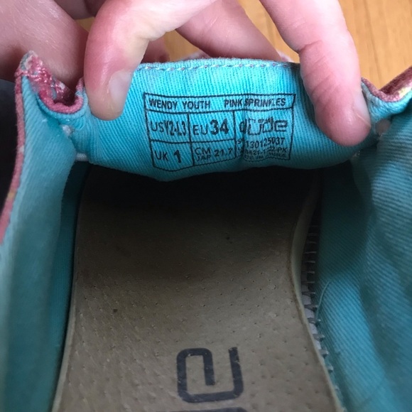 Hey Dude Wendy colorful sneakers shoes youth Y2-L3 pink sprinkles girls size 2 - Picture 8 of 11